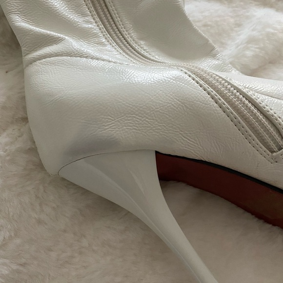 CHROME WHITE OVER THE KNEE BOOTS 6 - Picture 4 of 6